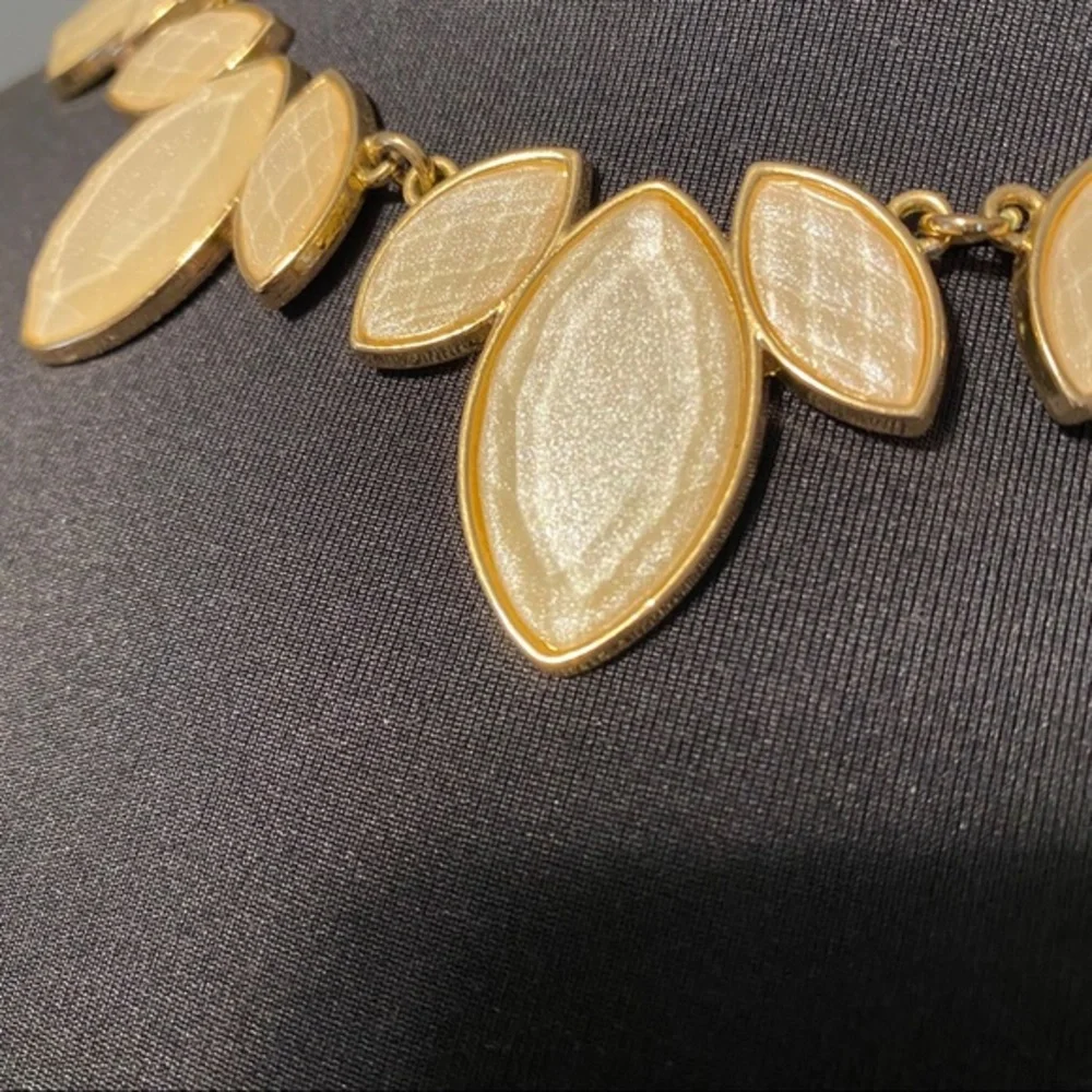 🎄Statement necklace on gold chain
